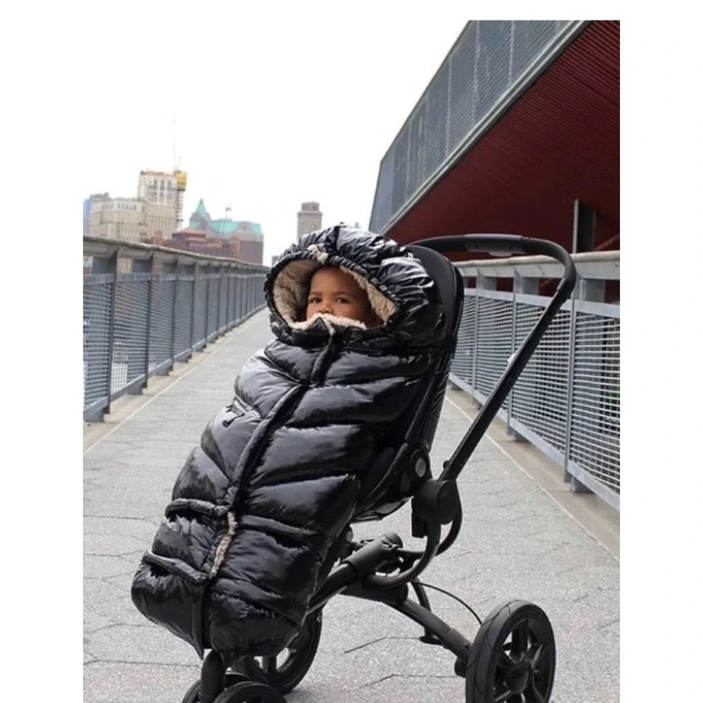 NWOT 7AM Enfant Blanket 212 Evolution Footmuff Black - Base Size (No Ext)